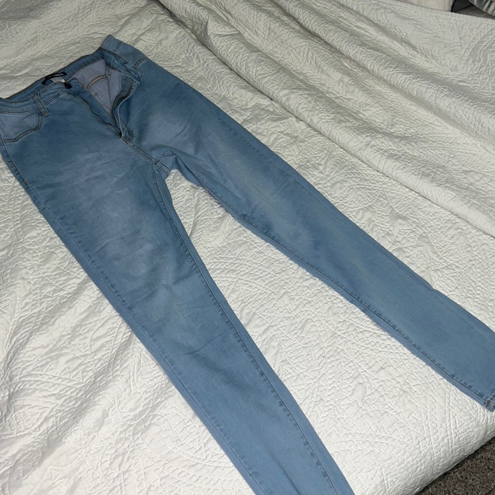 Fashion nova stretchy jeans size 13 NWOT light wash